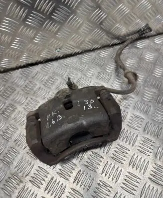 Hyundai i30 Front brake caliper
