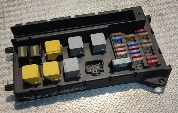 Volkswagen Crafter Fuse module A965454001