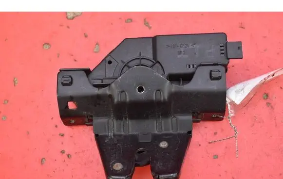 BMW 3 E46 Tailgate/trunk/boot lock/catch/latch 8196401
