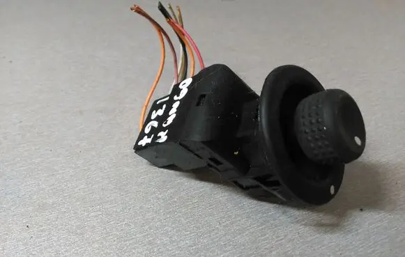 Renault Kangoo I Wing mirror switch 7700847433F