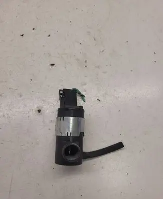 Mitsubishi Pajero Windscreen/windshield washer pump