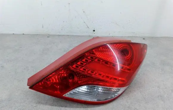 Peugeot 207 Rear/tail lights 9686565980