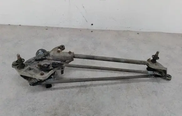 Honda CR-V Front wiper linkage 