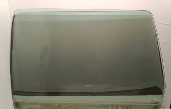 Rear door window glass