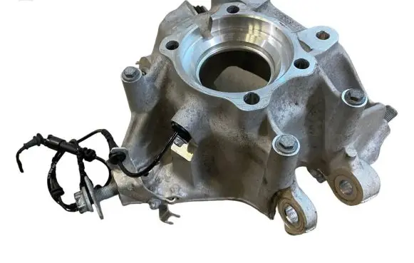Rear wheel hub spindle/knuckle