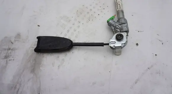 Opel Corsa D Front seatbelt buckle PASYBEZPIECZESTWA