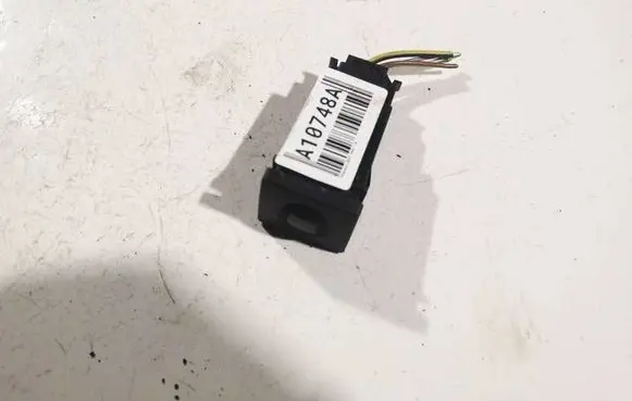 Volkswagen Golf III Windscreen/window heater switch 