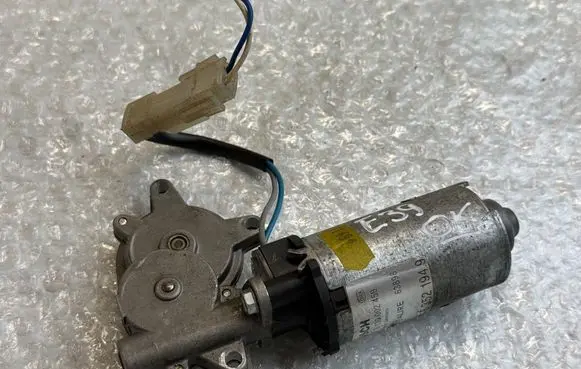 BMW 5 E39 Seat adjustment motor 673183521949 67318352194 8352194