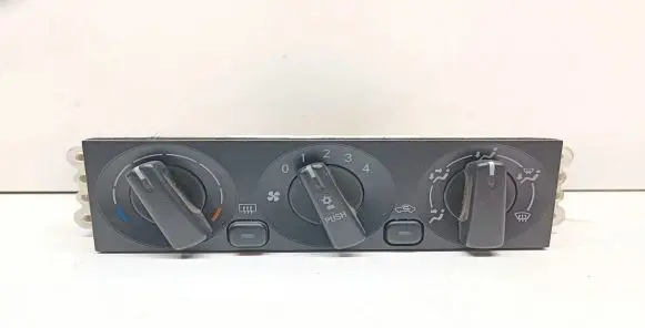 Mitsubishi Space Star Climate control unit MR262492