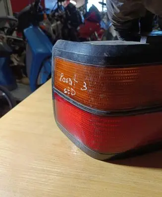 Volkswagen PASSAT B3 Rear/tail lights 357945111