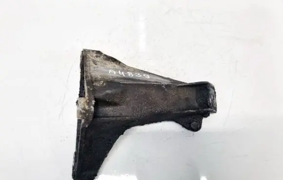 Audi A4 S4 B5 8D Engine mounting bracket 8D0199308F