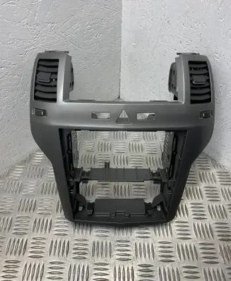 Opel Zafira B Radio/GPS head unit trim 13162556 13162544 13162545