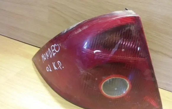 Ford Mondeo Mk III Rear/tail lights 1S7113405A
