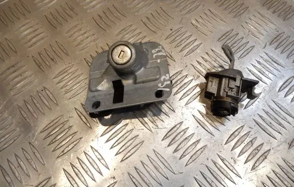 Volvo S80 Front door lock (next to the handle) 30784963 31253043 32231