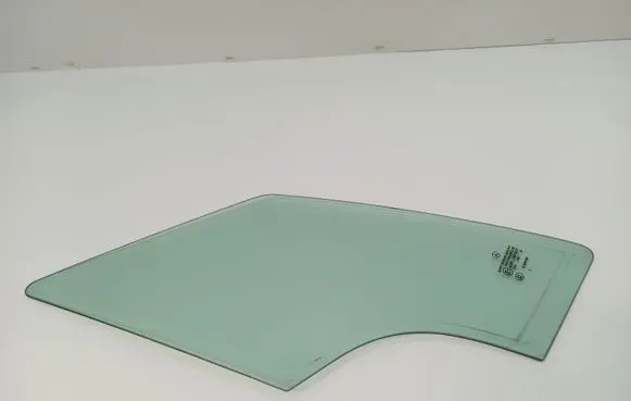 Mercedes-Benz A W168 Front door vent window glass four-door 001057
