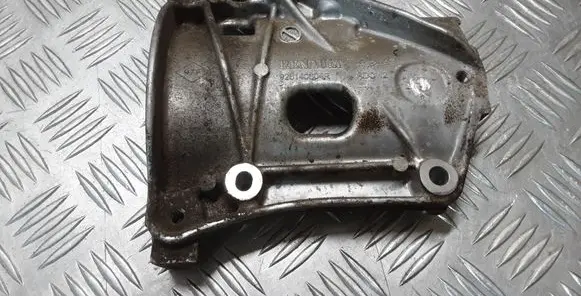 Nissan Navara D23 A/C compressor mount bracket 926140604R
