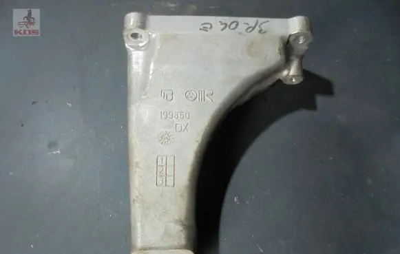 Maserati Quattroporte Engine mounting bracket 199850