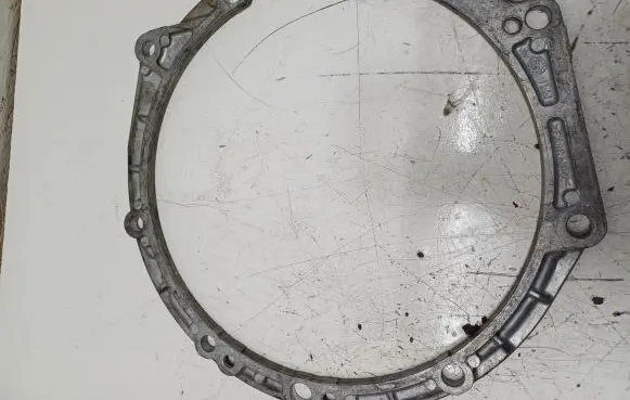 Gearbox mounting bracket