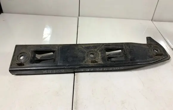 Volkswagen Golf IV Front bumper mounting bracket 1J0807183A