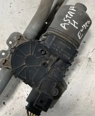 Opel Astra H Front wiper linkage and motor 3397020632 13111211