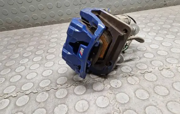 BMW i4 Rear brake caliper 8836846