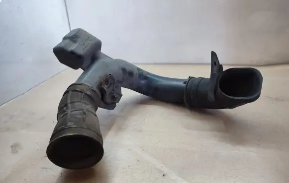 Honda Civic IX Air intake hose/pipe
