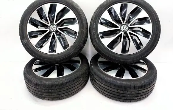 Volkswagen Jetta VI R17 alloy rim 5C0601025S