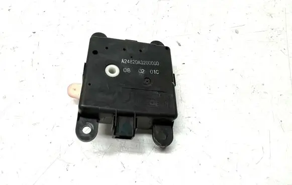 Nissan Qashqai Air flap motor/actuator A24820A3200000