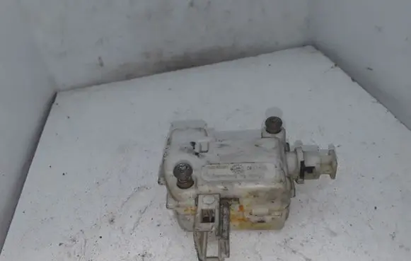 Fuel tank cap lock motor