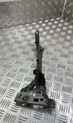 Audi A4 S4 B9 Fender mounting bracket 8W0821136B