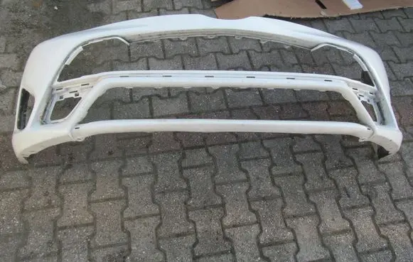 Toyota Avensis T270 Front bumper 5211905230