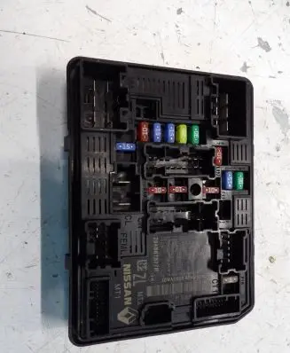 Renault Captur II Fuse module 284B67877R