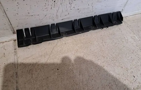 Jaguar XK8 - XKR Sill supporting ledge 6W83290A05A 1682B