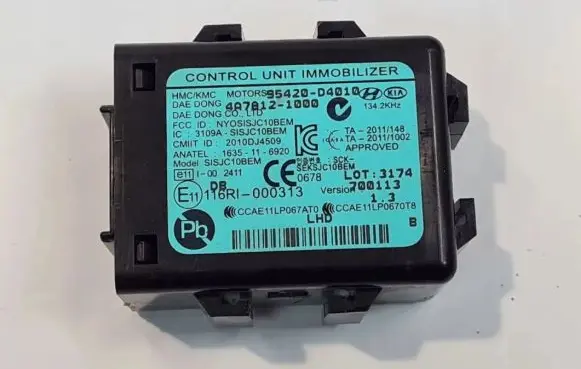 KIA Optima Trunk lid opening control unit 