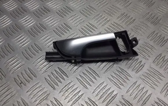 Audi A3 S3 8P Front door interior handle 8P3867020