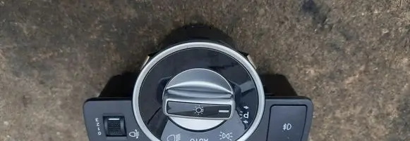 Fog light switch