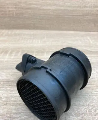Chrysler Voyager Mass air flow meter 05293155AB 0281002451