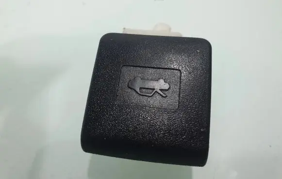 Toyota Corolla Verso AR10 Engine bonnet (hood) release handle