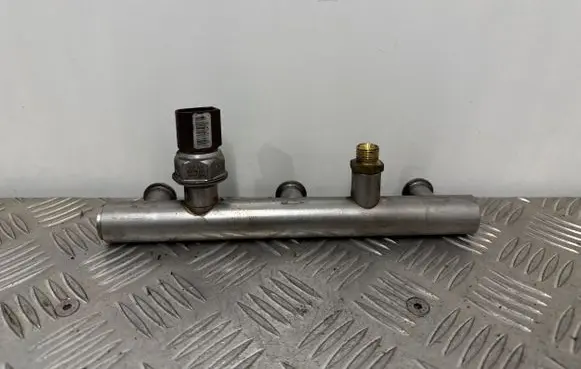 Audi Q7 4L Fuel main line pipe 06E130089Q 03C906051C