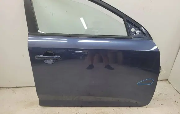 KIA Ceed Front door