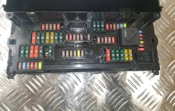 BMW 5 F10 F11 Fuse box set 9252815