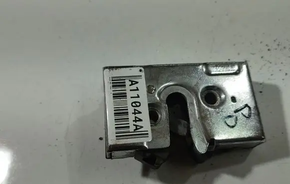 Audi 80 90 S2 B4 Front door lock 