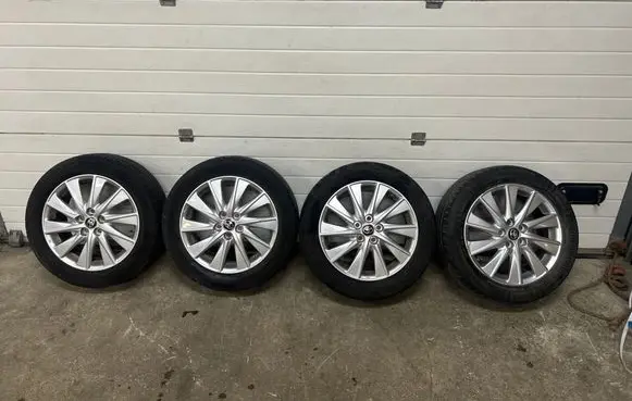 Toyota Yaris XP210 R16 alloy rim 