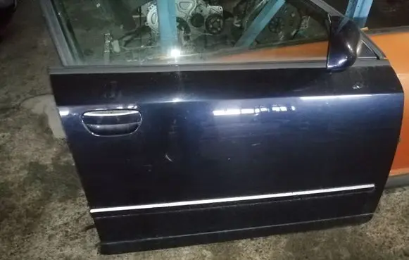 Audi A4 S4 B6 8E 8H Front door