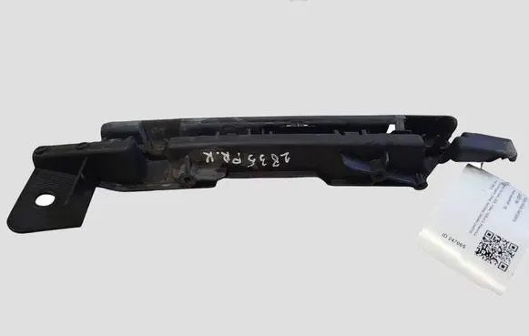Renault Laguna III Front bumper mounting bracket 622215431R