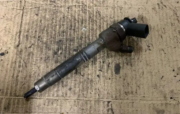 Mercedes-Benz B W245 Fuel injector A6400700787