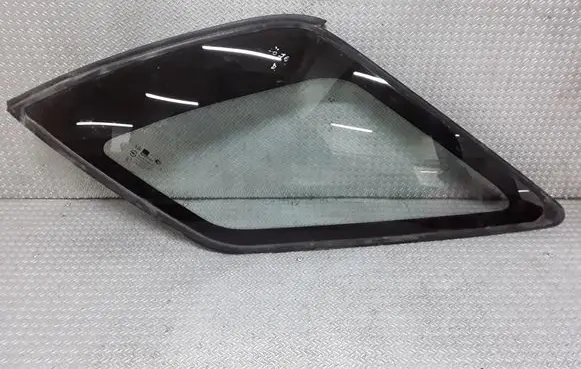 KIA Sorento Rear side window