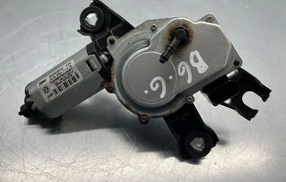 Volkswagen PASSAT B6 Rear window wiper motor 3C9955711A