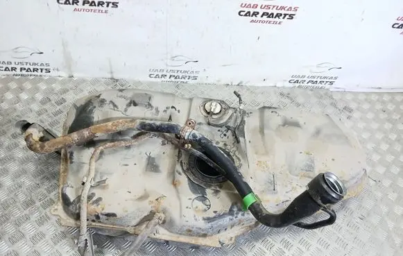 Toyota Corolla Verso E121 Fuel tank 