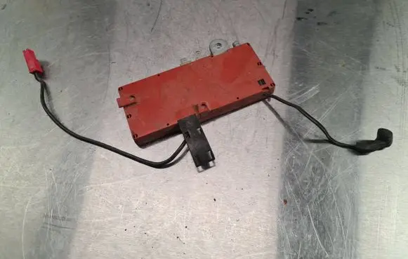 Volvo S80 Aerial antenna amplifier 9459991 AAR732